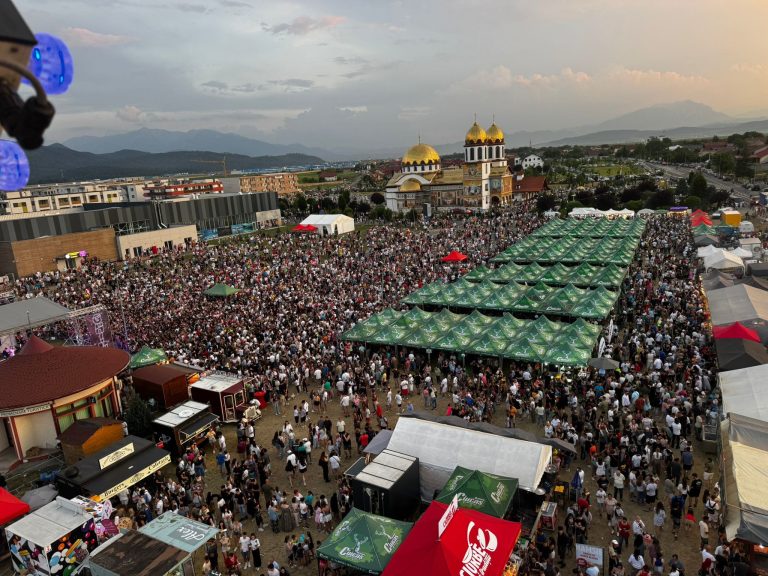 Mii de oameni la Zilele Orașului Ghimbav 2026, văzuți de sus